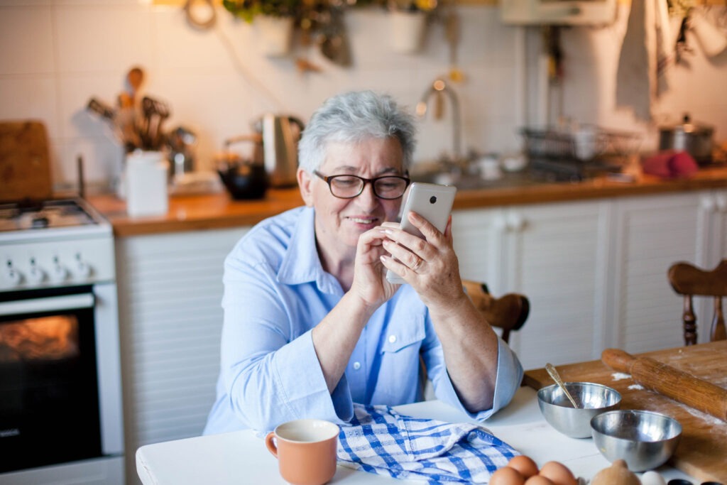 Onboarding elderly users: 5 quick tips